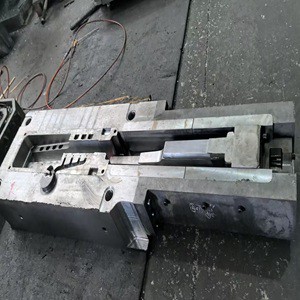 mold in assembling mold in assembling